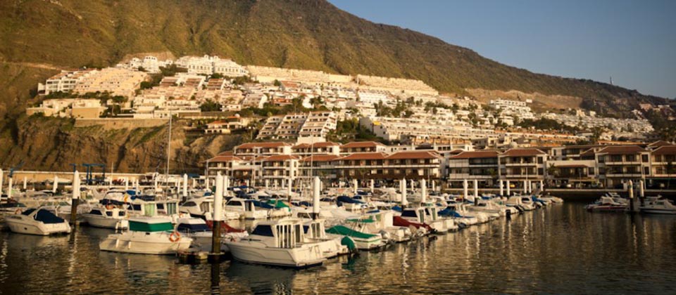 Marina Los Gigantes-min.jpg